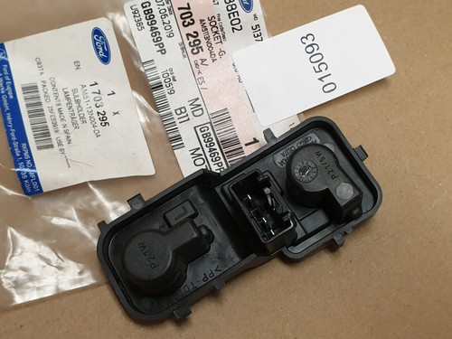 Ford C-Max Mk2 Mk3 Rear N/S Inner Light Bulb Holder 2015-on 1703295 Genuine - Picture 7 of 8