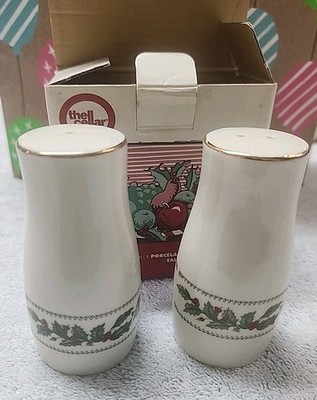 Vtg The Cellar Ivory Holly Porcelain Salt & Pepper New With Box 90s