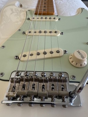 Fender Jimi Hendrix Stratocaster 6 String Maple Fingerboard