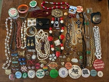 Vintage Estate Junk Drawer Lot Jewelry Miscellaneous Unresearched AS IS