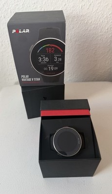 Polar Vantage V Titan Premium Multisport Watch Sportuhr Schwarz