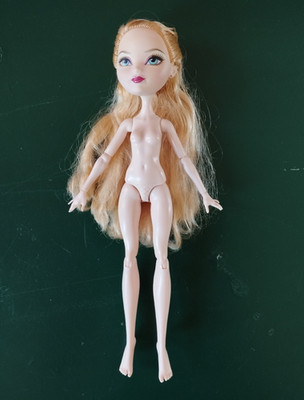 MATTEL Ever After High Puppe Apple White