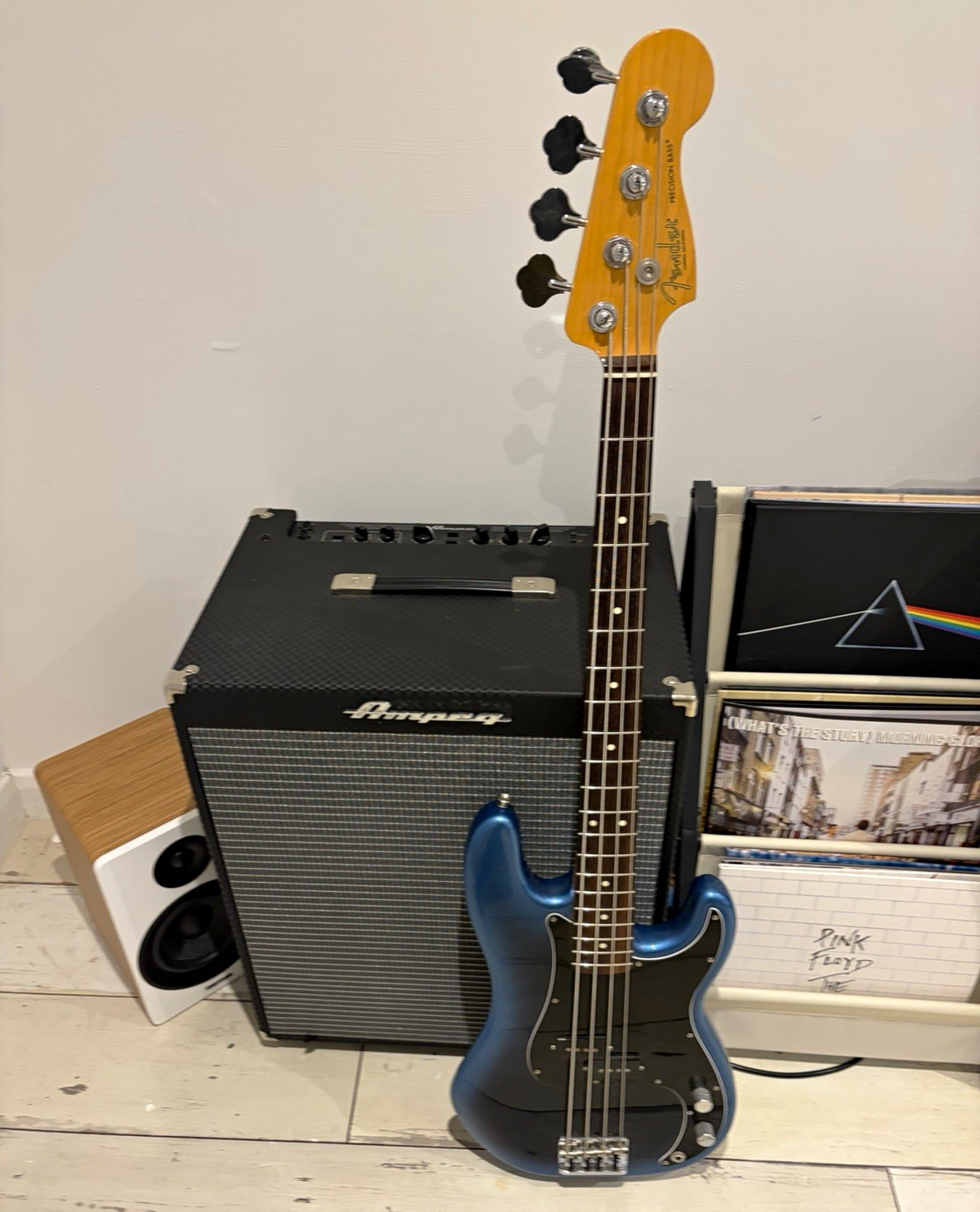 Fender American Pro II Dark Night Precision Bass & Ampeg Rocket 210 (500W) Amp