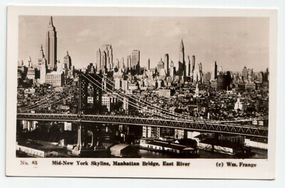 Mid-New York Skyline, Manhattan Bridge, East River.