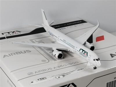 ITA Airways Airbus A350-900 1:400スケール www.JetCollector.com: ITA Airways A350-900 EI-IFF w/stand 1