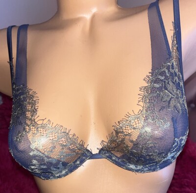 Victoria Secret Bra Very Sexy Lace Overlay Unlined Plunge Bra 34C , NWT