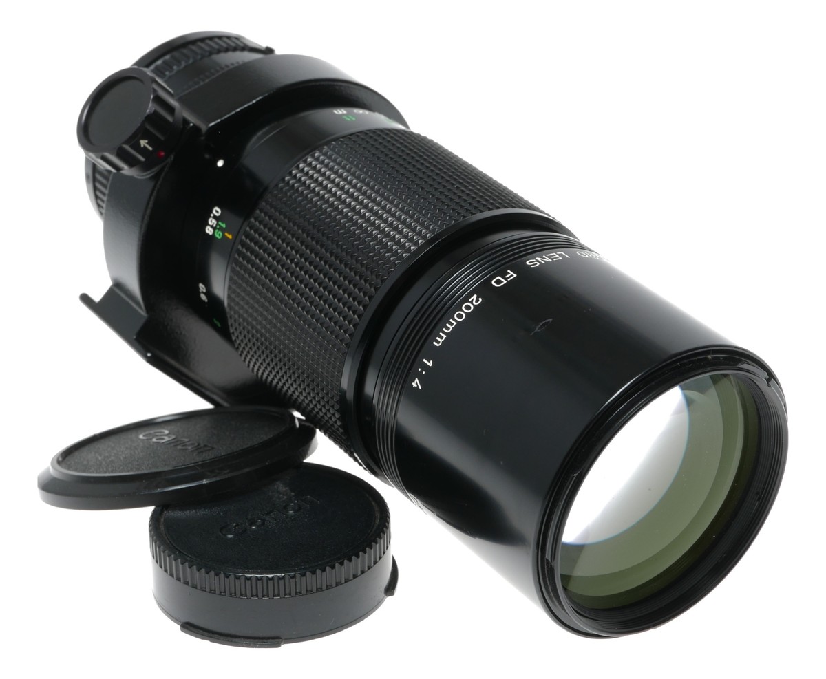 Canon Lens FD 200mm 1:4 vintage 35mm film camera lens 4/200 Museum 
