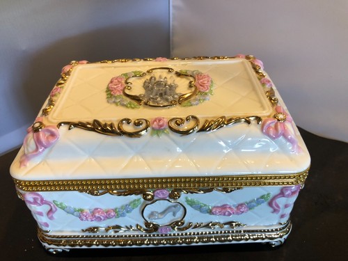 House of Faberge Once upon a Dream musical jewelry Box - Picture 13 of 16