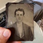 Lot of 6Antique Tin Types Portraits  misc estate find — photo 6