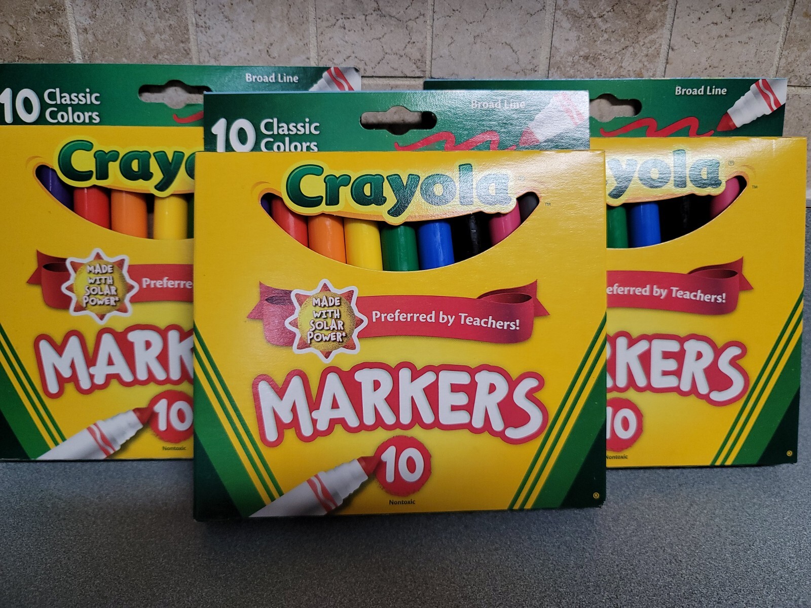 Crayola Broad Line Markers Classic Colors 10 Each (Bulk Pack of 3) 