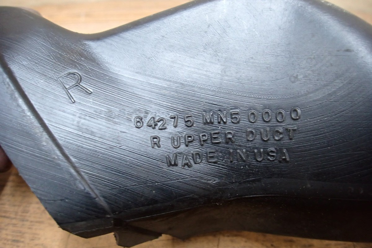 ライン 1993 HONDA GOLDWING GL1500A RIGHT INTAKE DUCT TUBE 64275-MN5-0000