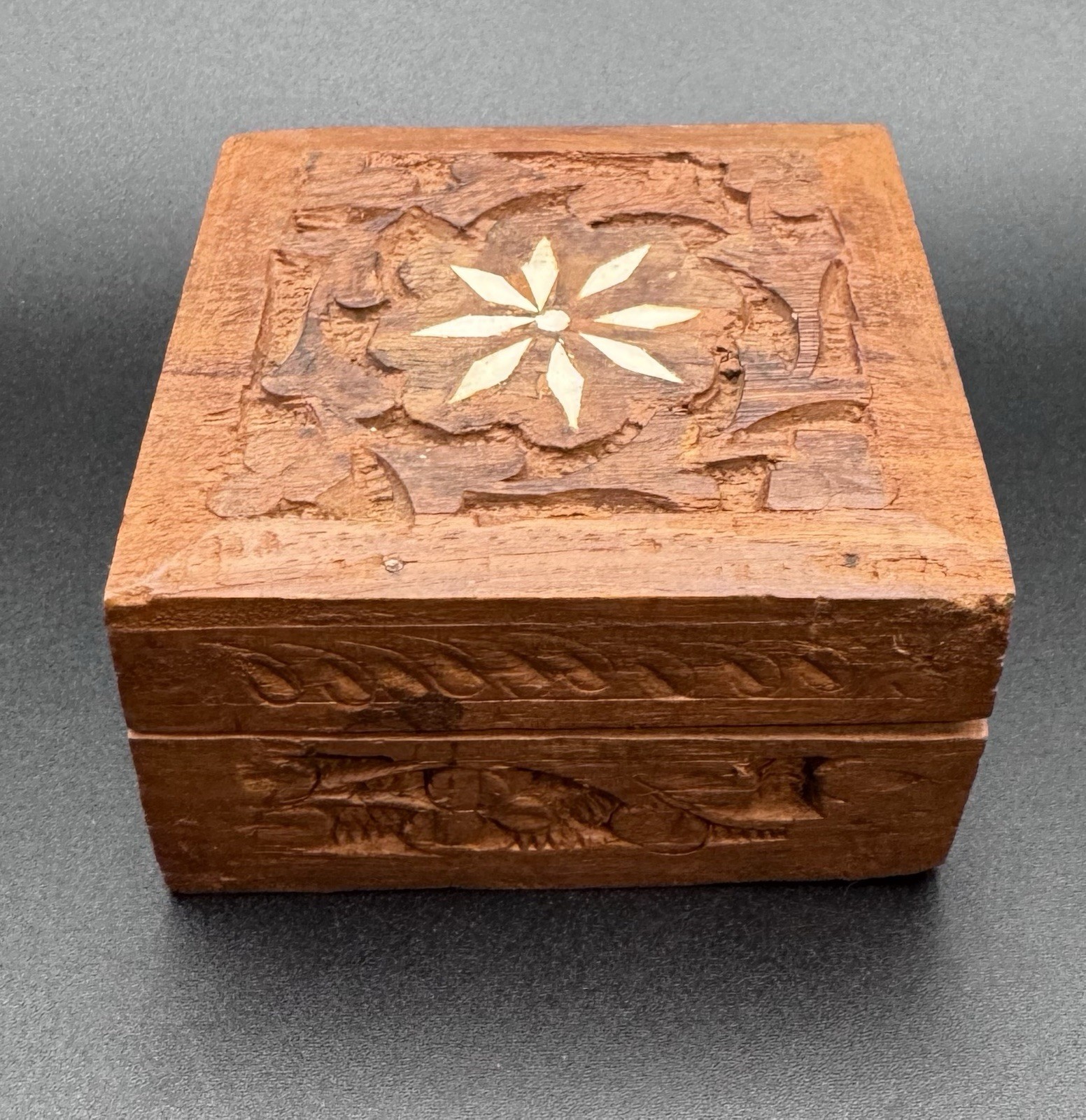 Vintage Hinged Hand-carved WOODEN Trinket Box with Inlay 4