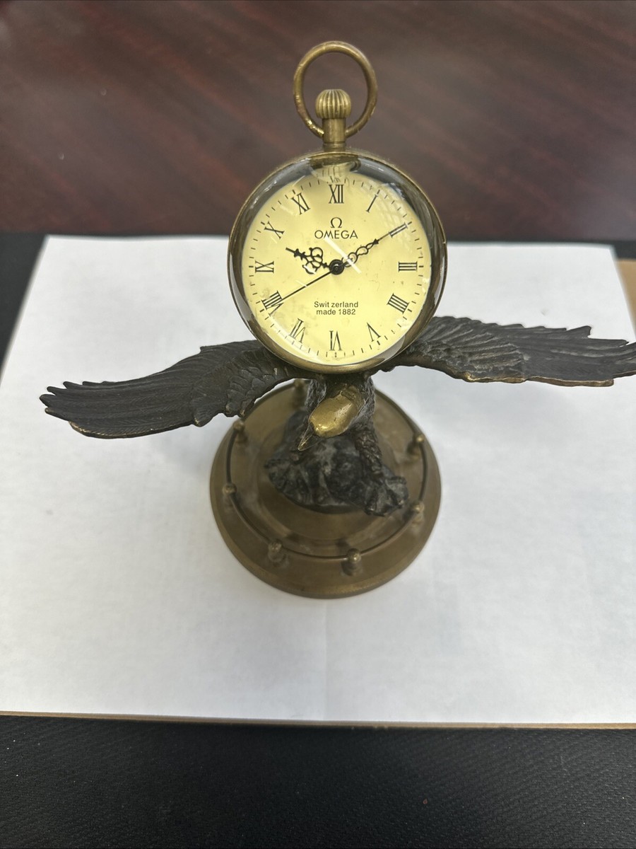 GOLDEN EAGLE quartz クラシック置時計　アンティーク　古時計 Vintage Omega Bronze Eagle With Glass Ball Mounted Desk Clock