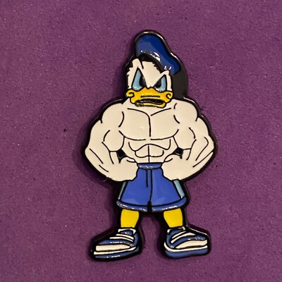 Pin Badge Anstecker, Donald Duck als Muskelprotz