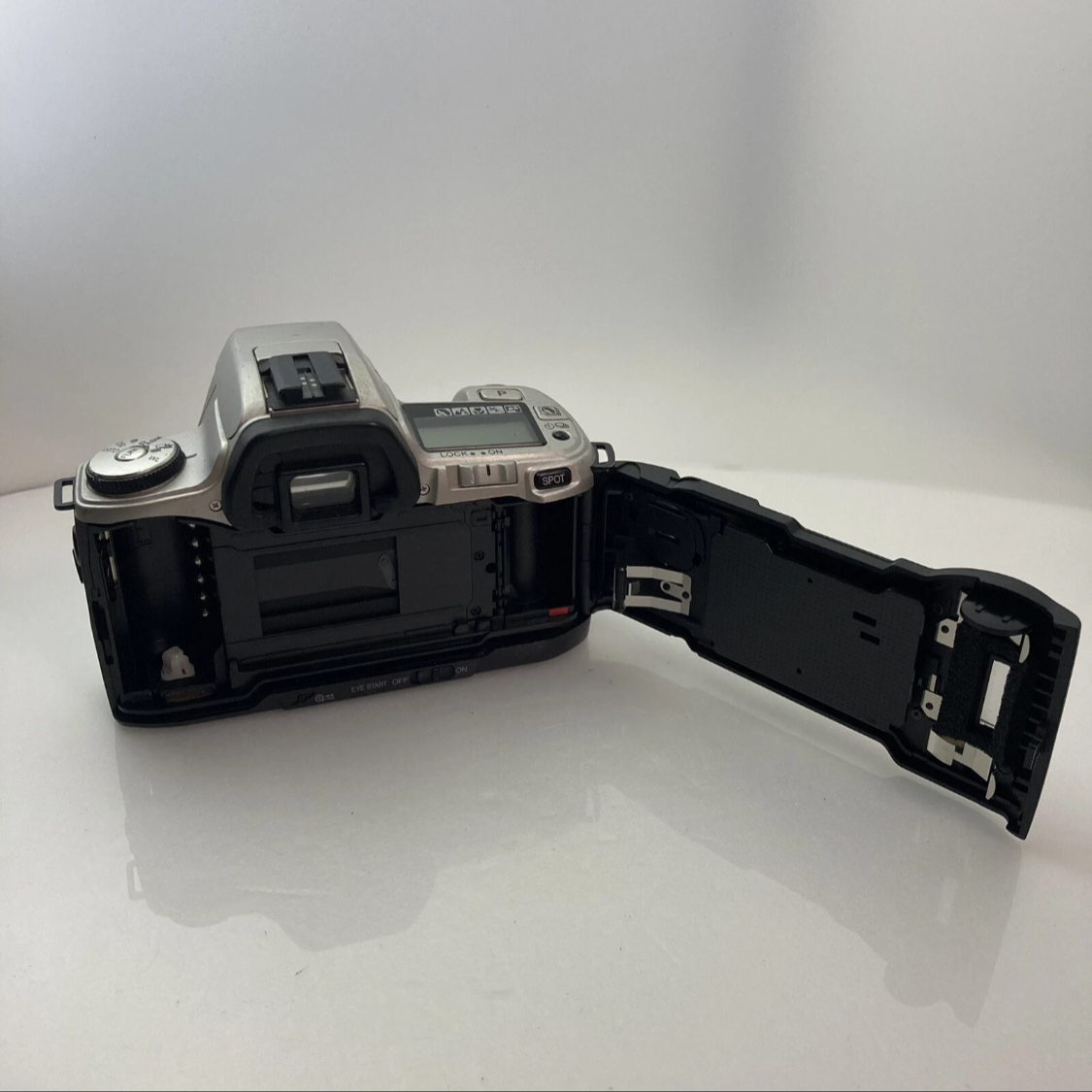 Ex Minolta sweet α AF/M Zoom Film Camera F/4-5.6 f/35-80MM