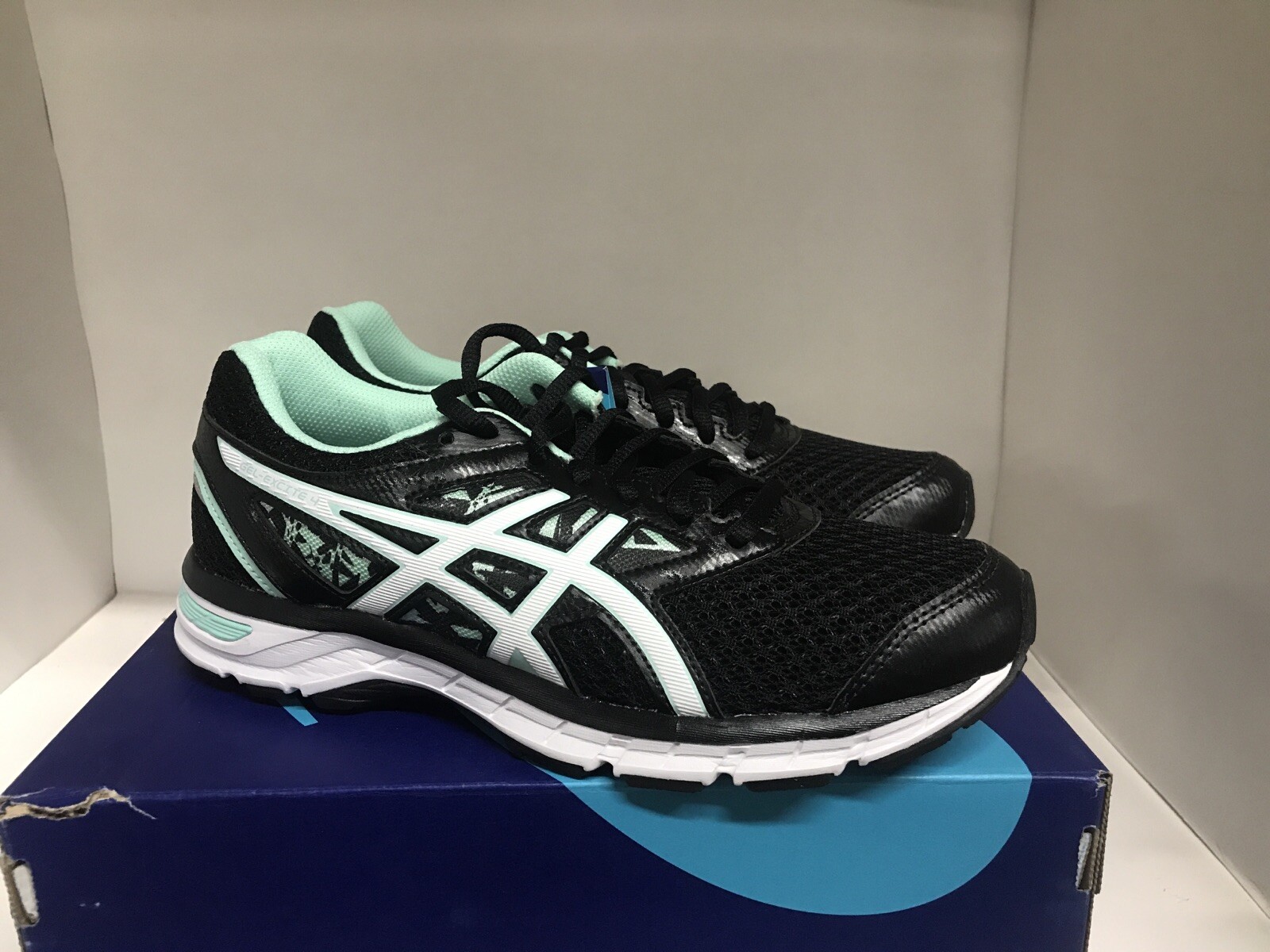 womens asics running shoes size 8