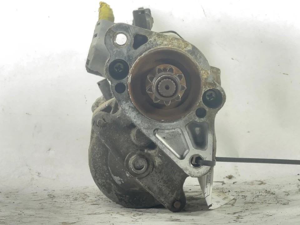 Motor de arranque usado se adapta a: Toyota 1999 4 corredores 6 cilindros motor 5VZFE 1,8 kW AT G Foto 2 de 4