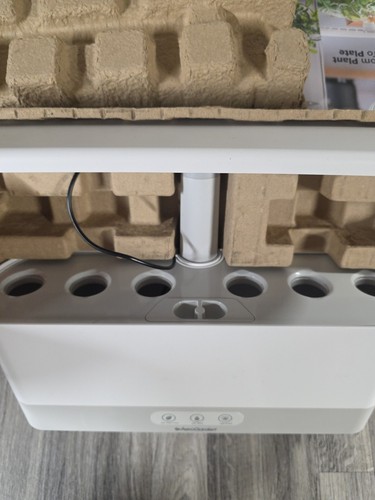 AeroGarden Harvest Slim Indoor Garden Hydroponic System White Pods Not Included - Picture 10 of 10
