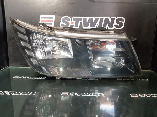 FIAT FREEMONT RIGHT HEADLAMP JC, BLACK INSERT, 04/13-01/17 13 14 15 16 17 - Picture 2 of 3