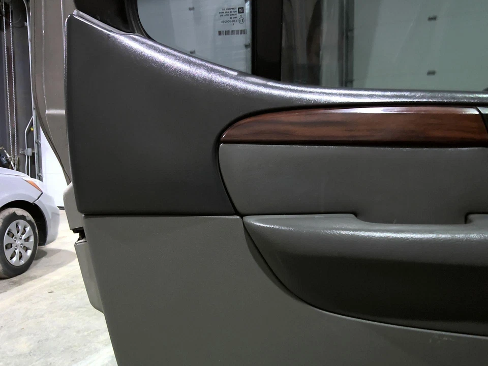 2002 - 2004 GMC Envoy XL Driver LH Left Shale/Pewter-92I Rear Door Trim Panel Foto 3 de 4