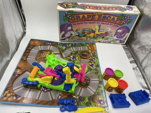 Vintage 1992 Parker Brothers Grape Escape Board Game Complete GOOP dry.