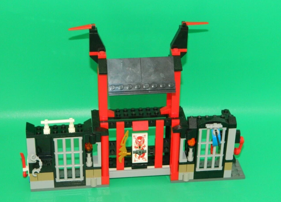 LEGO Ninjago 70591 Kryptarium Prison Breakout, photo 1 of 5