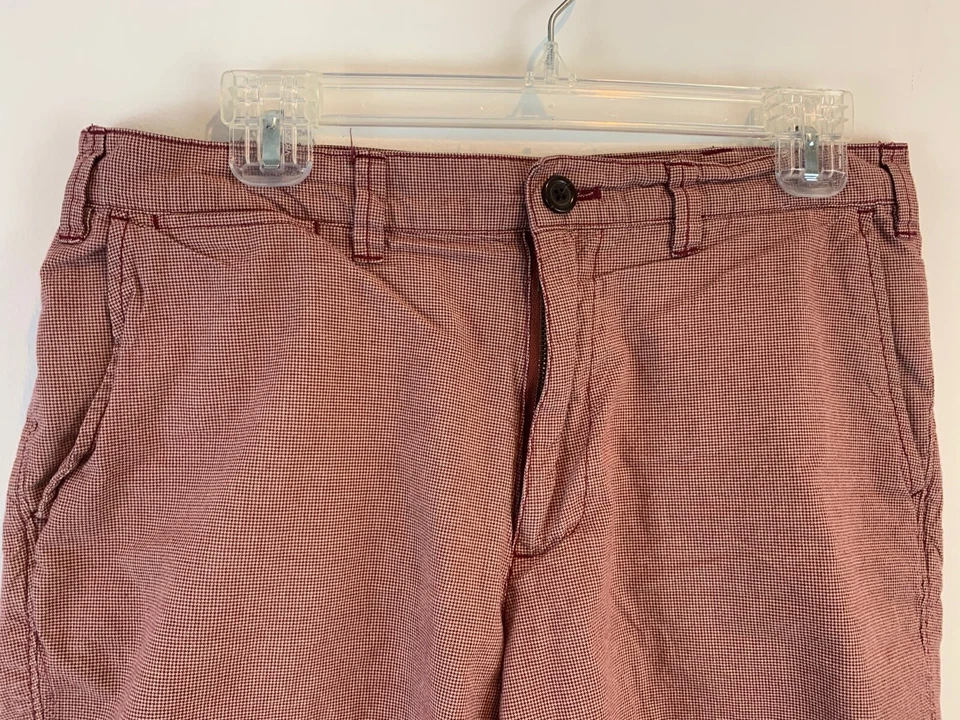 Gap Men's 100% Cotton Red Checkered Shorts SZ 32 - Image 4 of 4