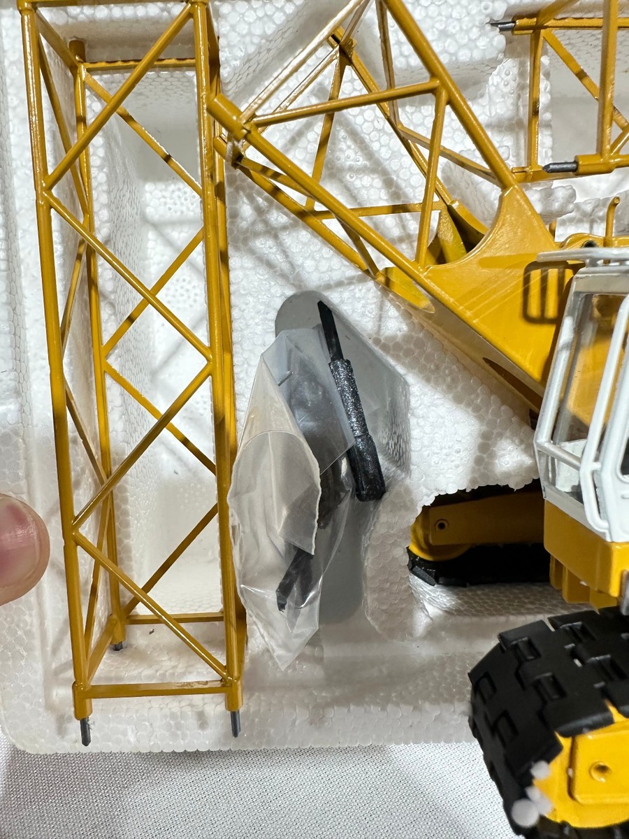 Liebherr HS 885 HD Crawler Crane By Conrad 1/50th Scale | eBay