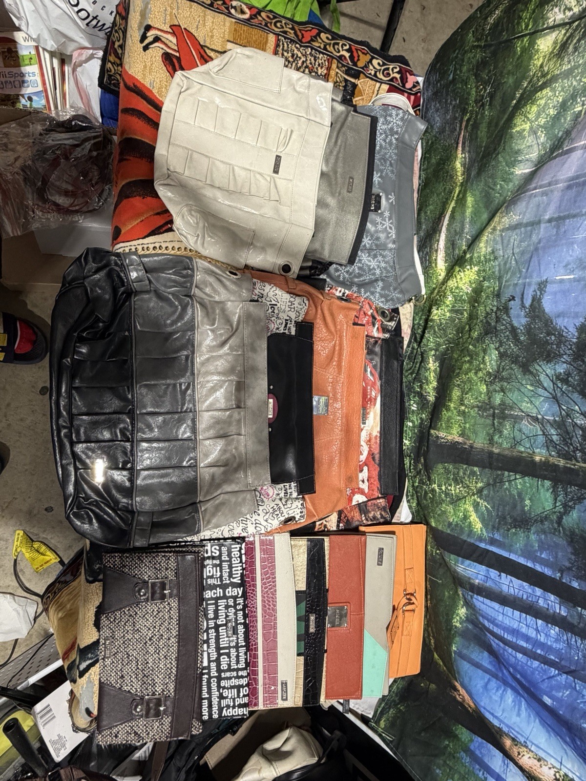 Miche interchangeable handbag shells and base bag… - image 1