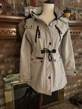 Canada Weather gear Beige Hooded Jacket Size Small Missing Bottom Snap