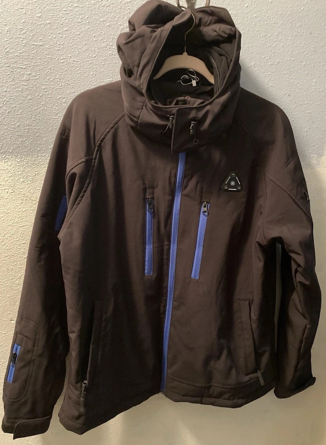 Black Heated Jacket Hooded W/ Battery 3 Heat Areas Mens Sz Med. 3 Heat Settings