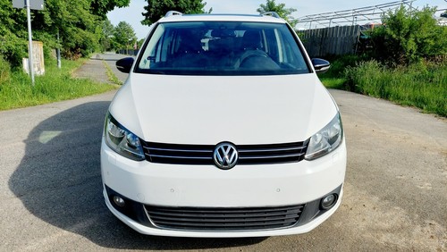 VW Touran 140 PS, TDI, DSG, AHK, 2 Zonen Klimaautomatik, Panoramadach, Standheiz - Bild 4 von 16