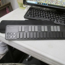 Korg nanoKEY2 25-key Keyboard Controller - Bl...