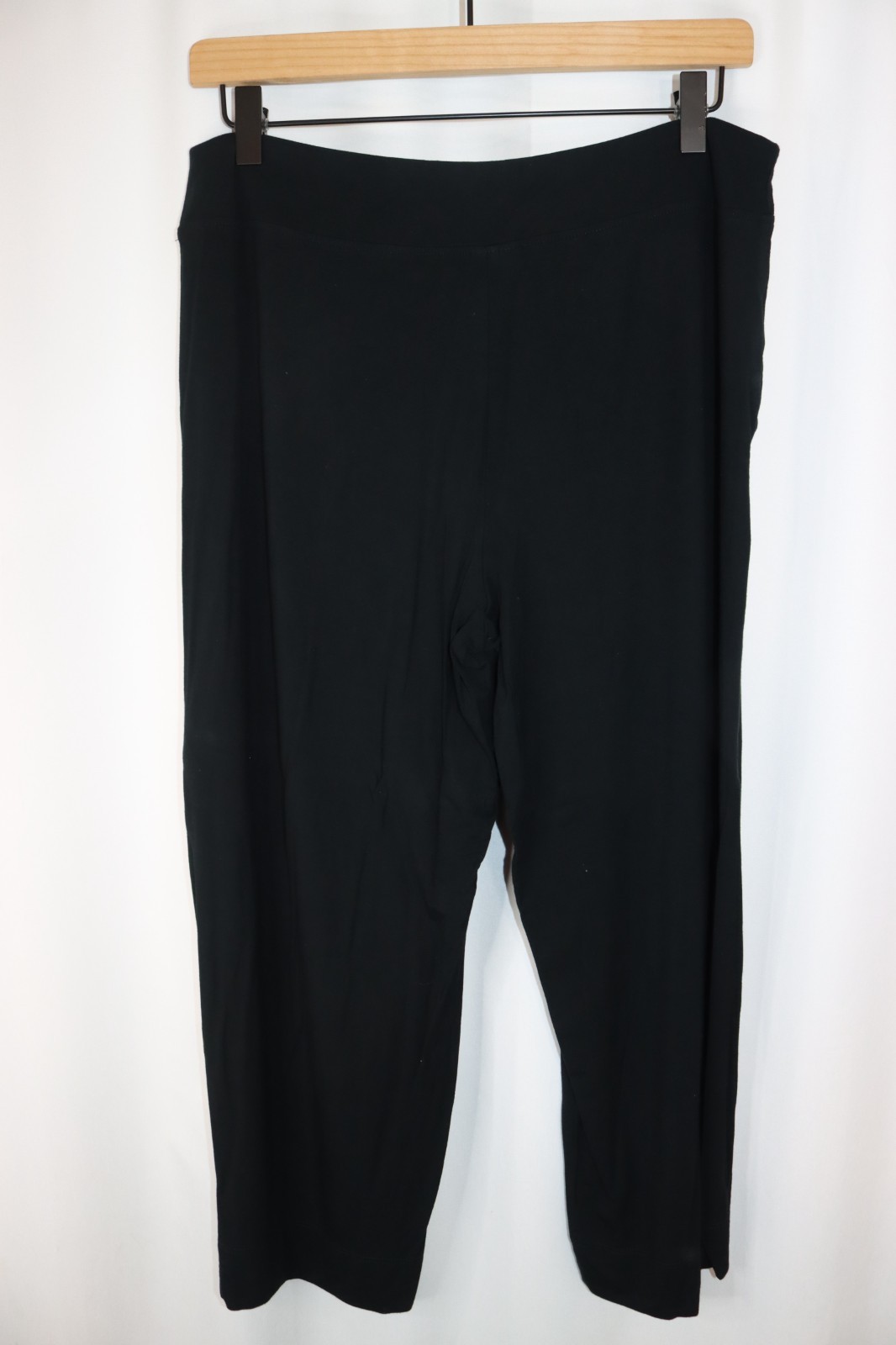 Soma Solid Black Medium Capri (41) - image 4