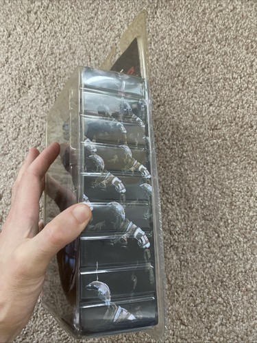 Sealed Neca Gears Of War 2 COG Soldier Sniper Figure - Picture 2 of 6