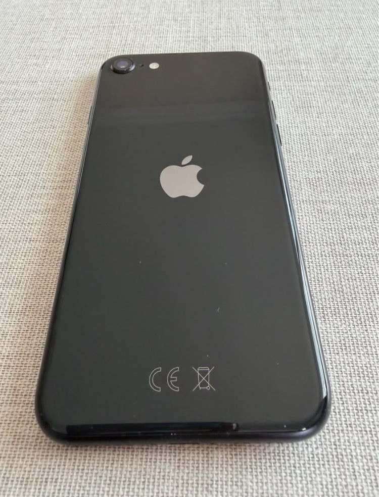 Apple iPhone SE 2nd Gen. - 64GB - Black (Unlocked) A2296 (GSM) for