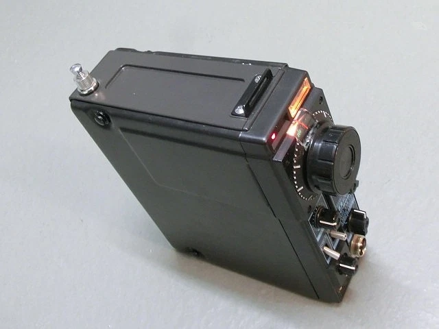 ICOM IC-202S VHF/2m Portabeltransceiver (altersbedingte Mängel mögl.) - Bild 3 von 4