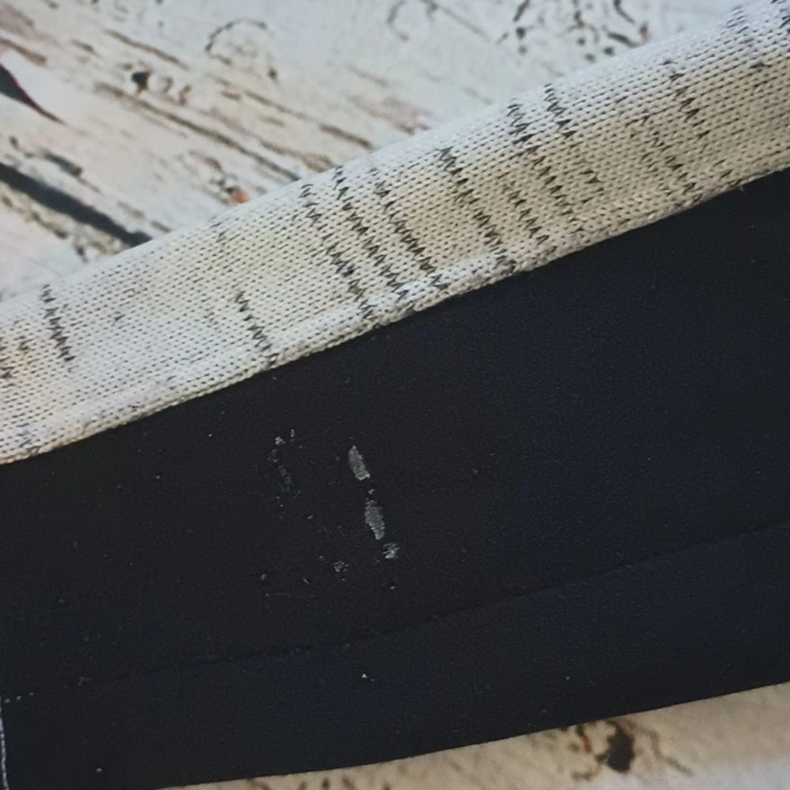 VETEMENTS Felpa con cappuccio e zip in maglia nera bianca Avalanche M