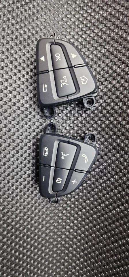 Mercedes Benz w447, w448, V190, Vito Buttons Steering wheel A4709052700 - Image 3 of 4