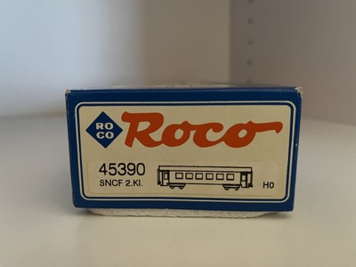 ROCO 45381 HO - Voiture Corail + A9u 1ècl ep V SNCF