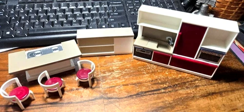 2017 - 6 Piece Geobra -Germany - Playmobil Kitchen Furniture Set