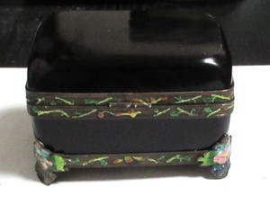 RARE CHINESE CLOISONNE REPOUSSE ENAMEL BLACK PEKING GLASS HUMIDOR JAR BOX