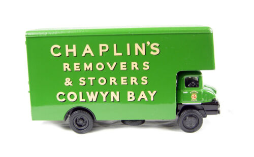 36101 EFE bus pressofuso scala 1:76 trader Luton Boxvan Chaplins rimozione nuovo in scatola - Foto 1 di 5