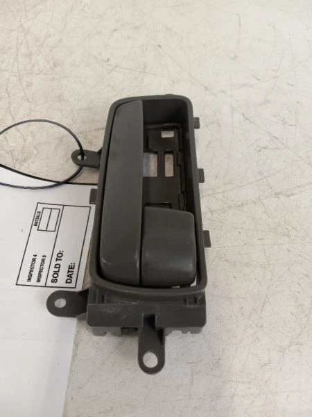 Manija de puerta interior trasera derecha Nissan Sentra 2010 Foto 2 de 4