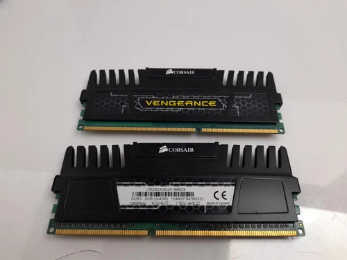 Corsair 8GB (2x4GB) 1866 MHz DDR3-1866 PC3-14900U RAM CMZ8GX3M2A1866C9 - Picture 2 of 3