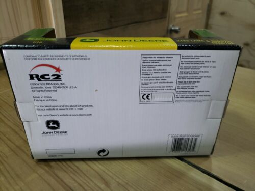 Ertl 1/16 John Deere X485 Lawn & Garden Tractor , Stk# 15353N - Picture 4 of 4