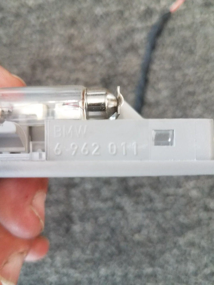 2008-2010 BMW 528i 528xi 535i 535xi M5 SUN VISOR LIGHT LAMP RIGHT LEFT 6962011 - Image 3 of 3
