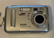 Kodak Digital Camera EasyShare CX7525 5.0MP Silver w/ Case