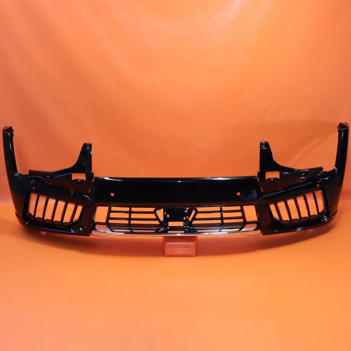 Rolls-Royce Cullinan 2025-2026 Front Bumper Black