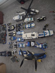 Lego City Police Massive Lot + 60 Minifgures 